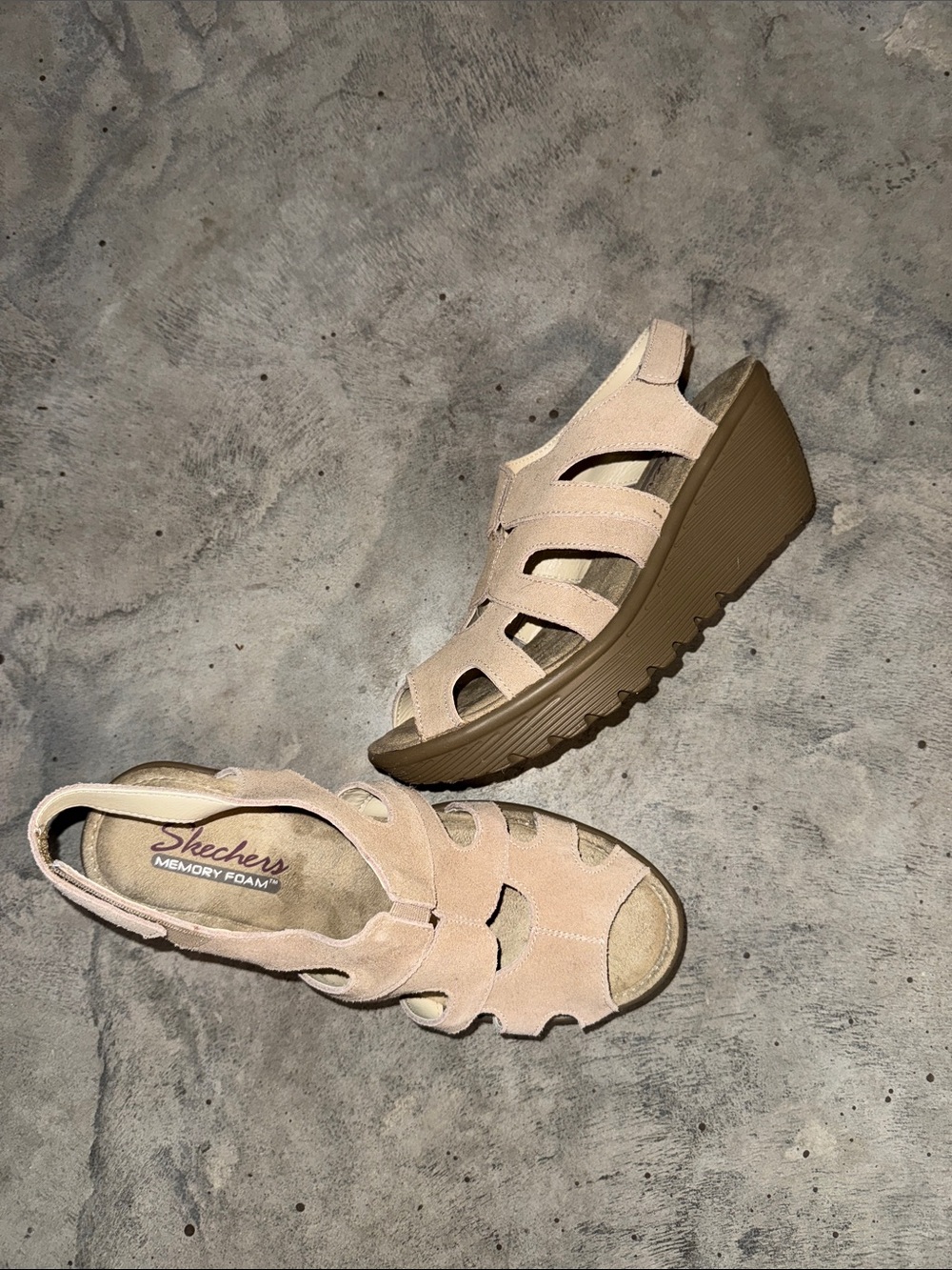 NWT Skechers sandals